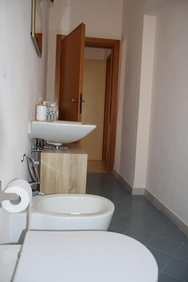 Good House- Ampio Appartamento Vicino Al Mare Rimini Exterior foto