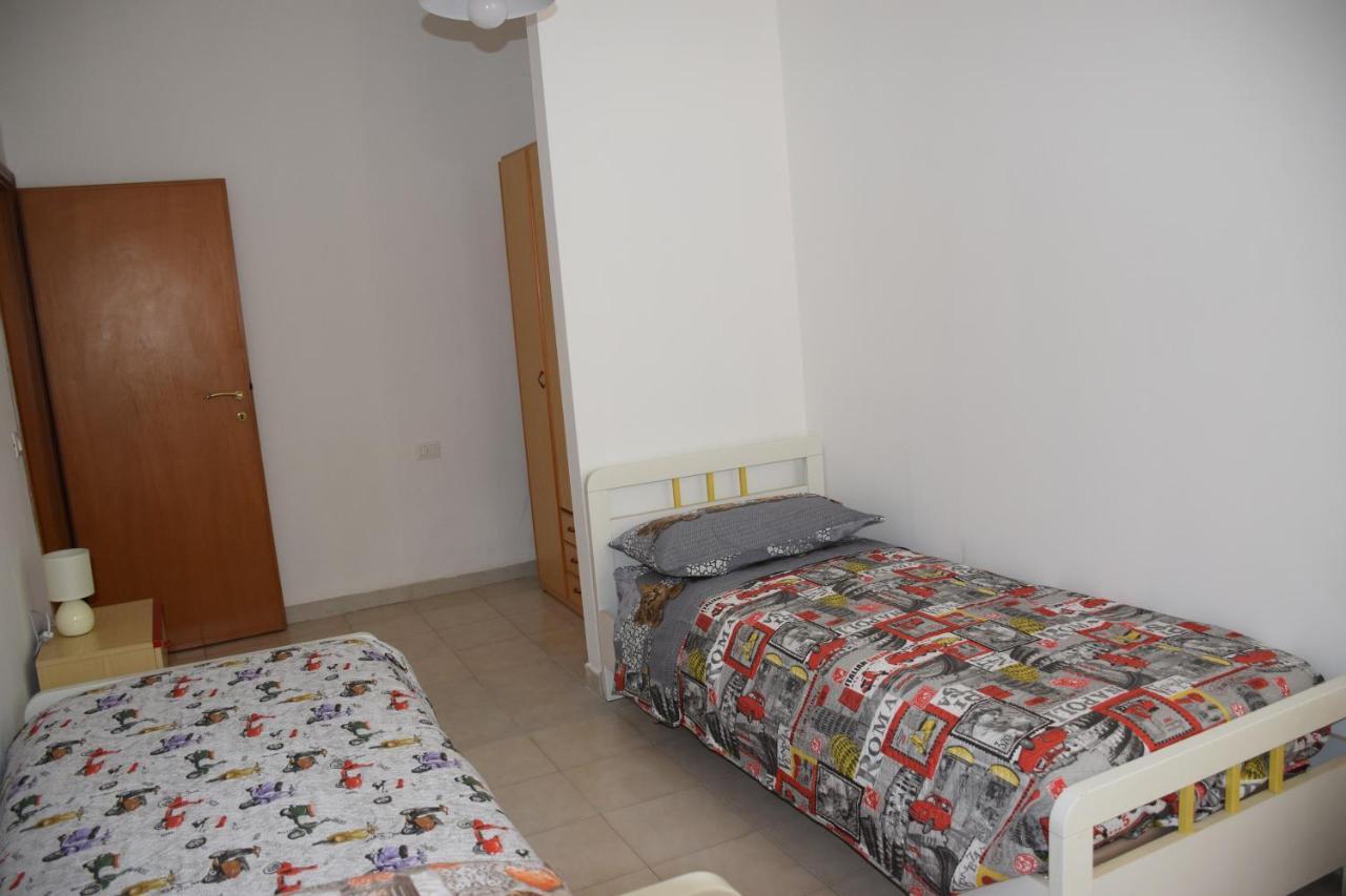 Good House- Ampio Appartamento Vicino Al Mare Rimini Exterior foto